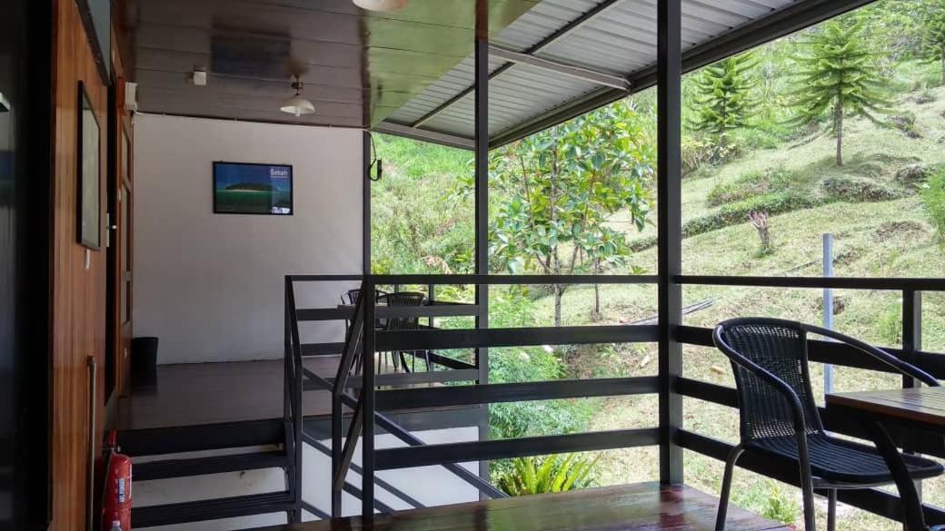 Ayana Holiday Resort Kundasang Exterior photo